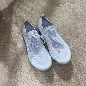 New white Nike Air Vapormax woman’s shoes